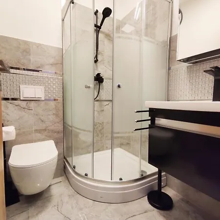 Hadersdorf Studios Near Train Station With Free Parking