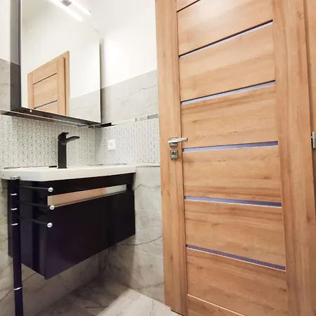 Hadersdorf Studios Near Train Station With Free Parking