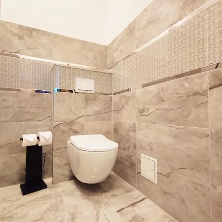 Hadersdorf Studios Near Train Station With Free Parking דירה