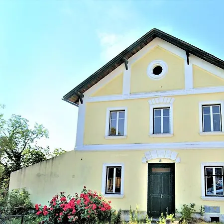 Hadersdorf Studios Near Train Station With Free Parking * Hadersdorf am Kamp