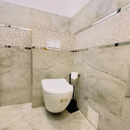 Hadersdorf Studios Near Train Station With Free Parking
